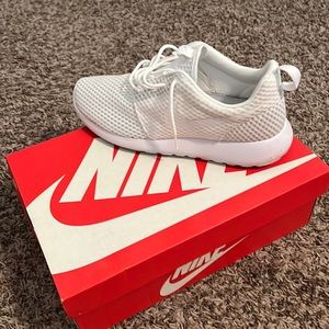 Nike Roshe. Mens size 9.5